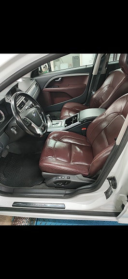 Volvo V70 8 of 10