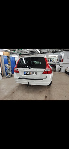 Volvo V70 5 of 10
