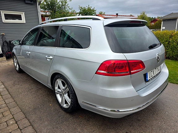 Volkswagen Passat 3 of 28