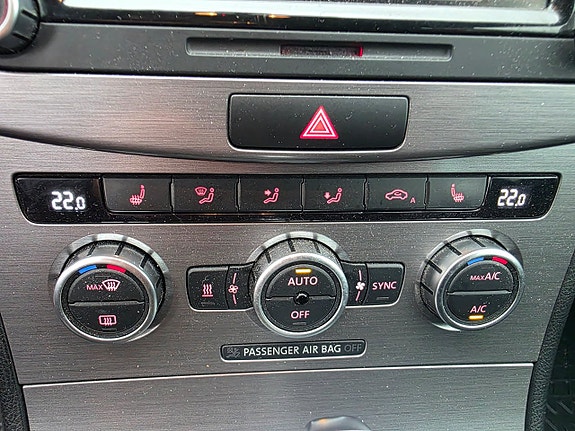 Volkswagen Passat 26 of 28