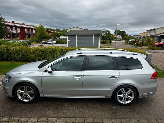 Volkswagen Passat 2 of 28