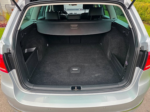 Volkswagen Passat 16 of 28