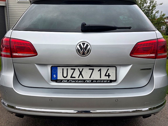 Volkswagen Passat 4 of 28