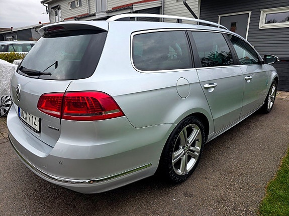 Volkswagen Passat 5 of 28