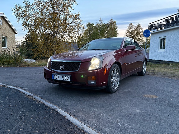 Cadillac CTS 3 of 8