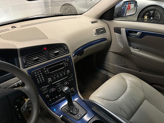 Volvo XC70 19 of 25