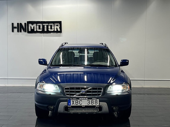Volvo XC70 3 of 25