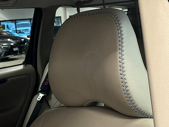 Volvo XC70 15 of 25