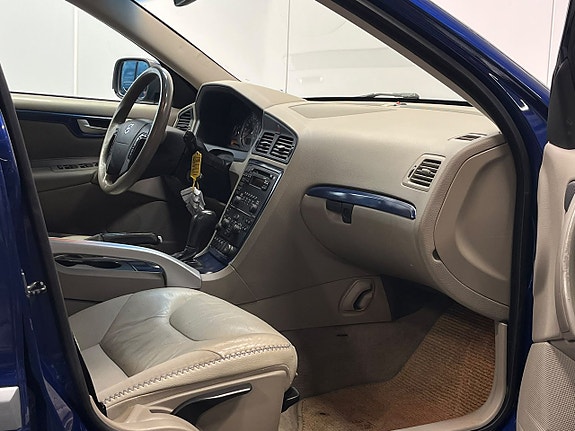 Volvo XC70 23 of 25