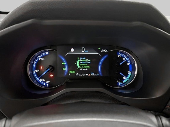 Toyota RAV4 Plug-in Hybrid 11 of 12