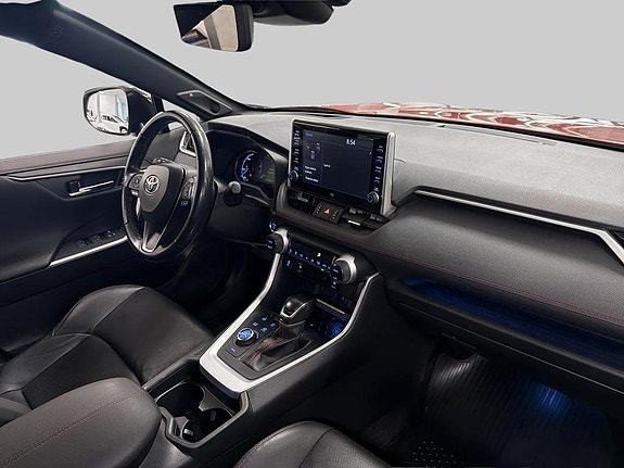 Toyota RAV4 Plug-in Hybrid 6 of 12