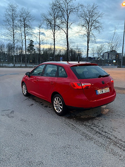 Seat Ibiza 4 of 8