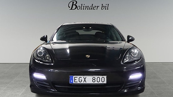 Porsche Panamera 2 of 20
