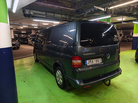 Volkswagen Caravelle 5 of 10
