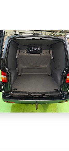 Volkswagen Caravelle 10 of 10