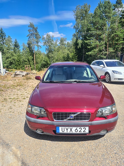 Volvo S60 2 of 6
