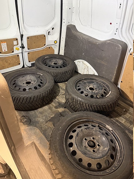 Ford Transit Connect 4 of 5