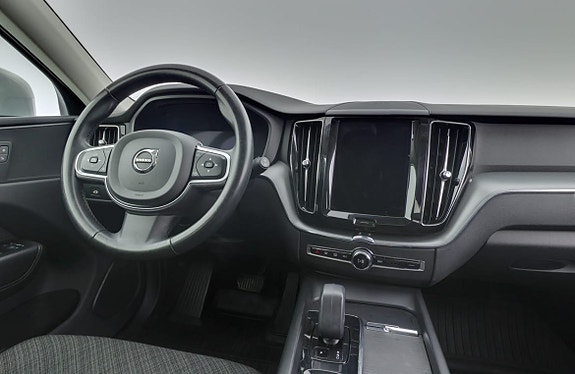 Volvo XC60 8 of 22