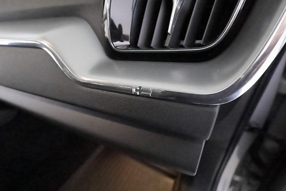Volvo XC60 18 of 22