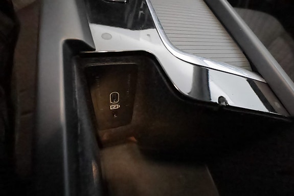 Volvo XC60 12 of 22