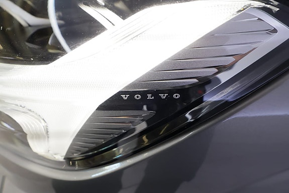 Volvo XC60 11 of 22