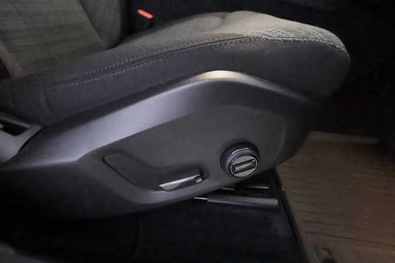 Volvo XC60 15 of 22