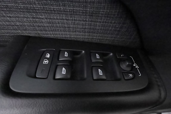 Volvo XC60 13 of 22