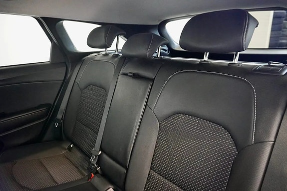 Kia Ceed 6 of 12