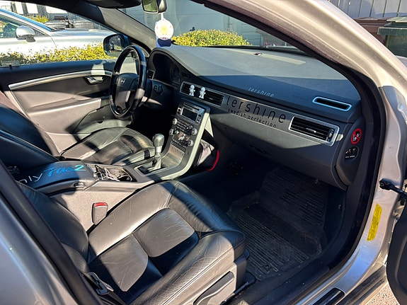 Volvo V70 5 of 8