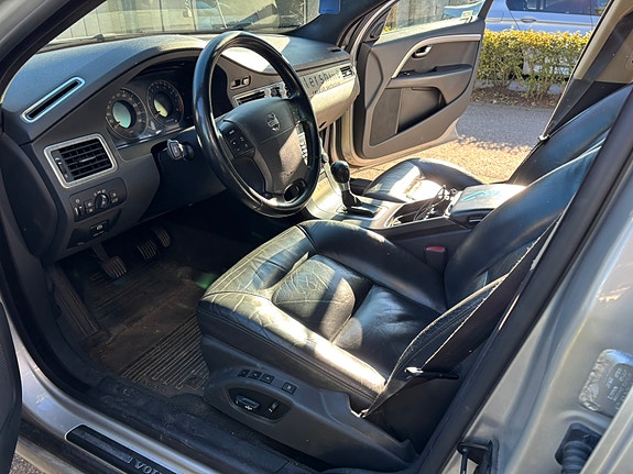 Volvo V70 8 of 8