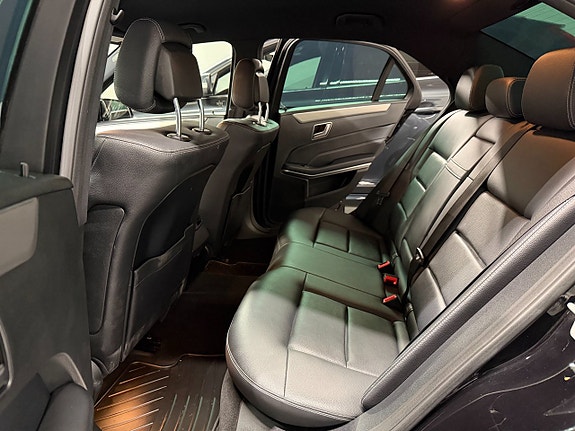 Mercedes-Benz E220 25 of 26