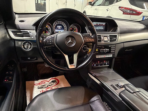 Mercedes-Benz E220 11 of 26