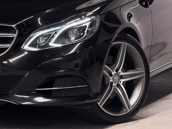Mercedes-Benz E220 7 of 26