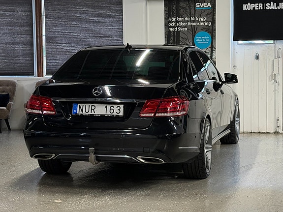 Mercedes-Benz E220 6 of 26