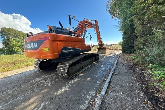 Doosan DX 255 LC-5 4 of 24