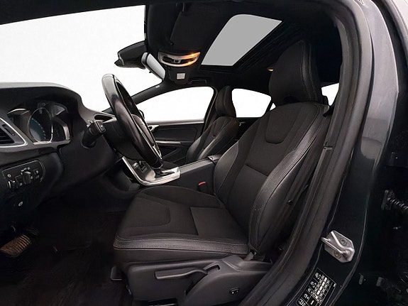 Volvo S60 13 of 29