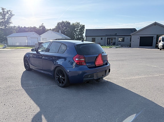BMW 120d 2 of 8