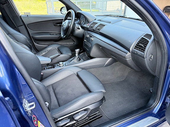 BMW 120d 4 of 8