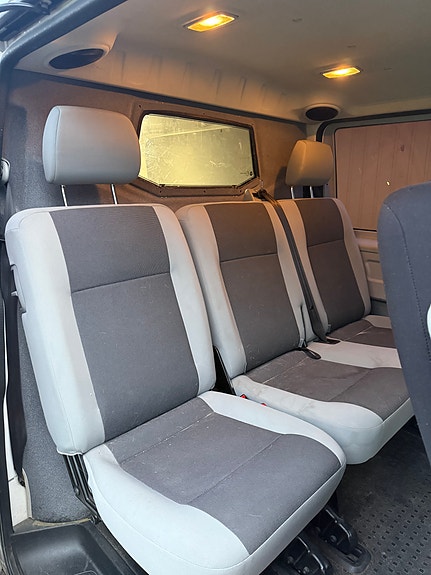 Volkswagen Transporter 4 of 7