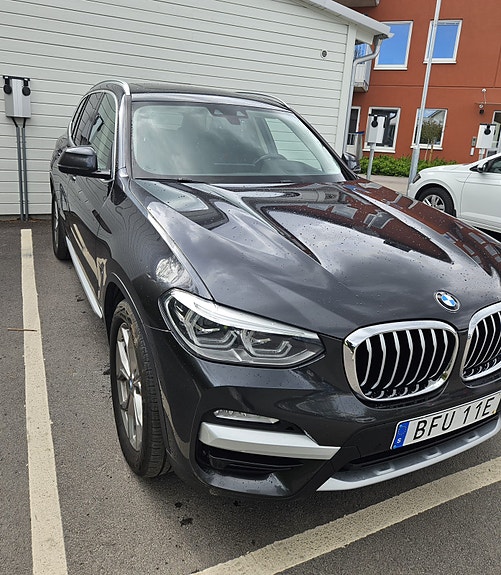 BMW X3 3 of 11