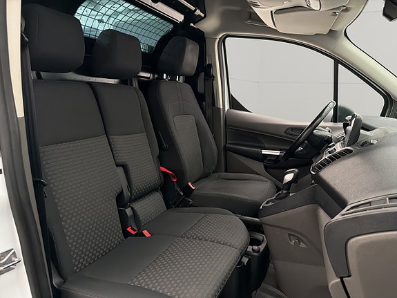Ford Transit Connect 16 of 29