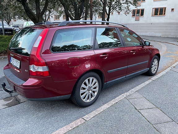 Volvo V50 2 of 7