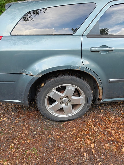 Dodge Magnum 2 of 5