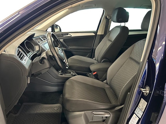 Volkswagen Tiguan 9 of 15