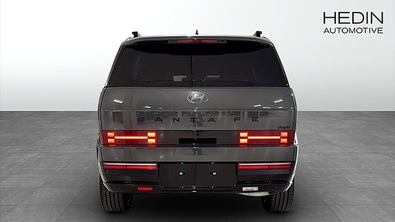 Hyundai Santa Fe 7 of 12