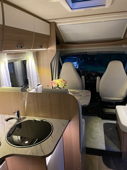 Carado 69 L / T 449 / T 738 / queenbed 3 of 8