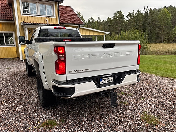 Chevrolet Silverado 3500 3 of 7