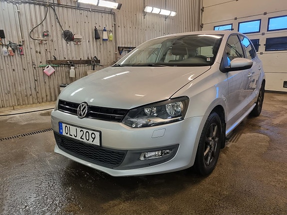 Volkswagen Polo 2 of 14