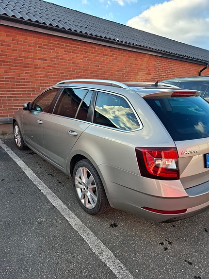 Skoda Octavia 4 of 7