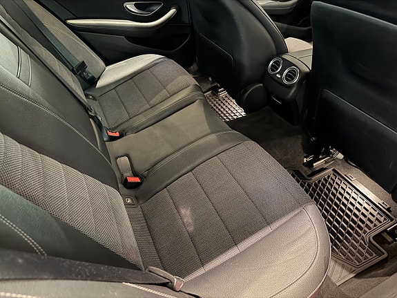 Mercedes-Benz E220 d 13 of 29
